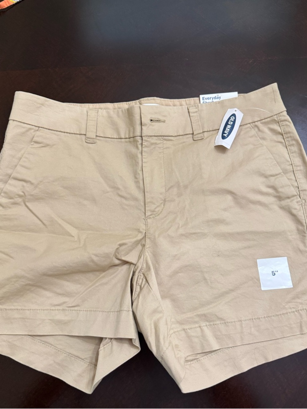 Old Navy Khaki 5" Chino Shorts for Women